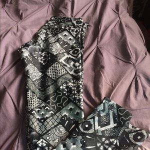 Onzie yoga leggings size small